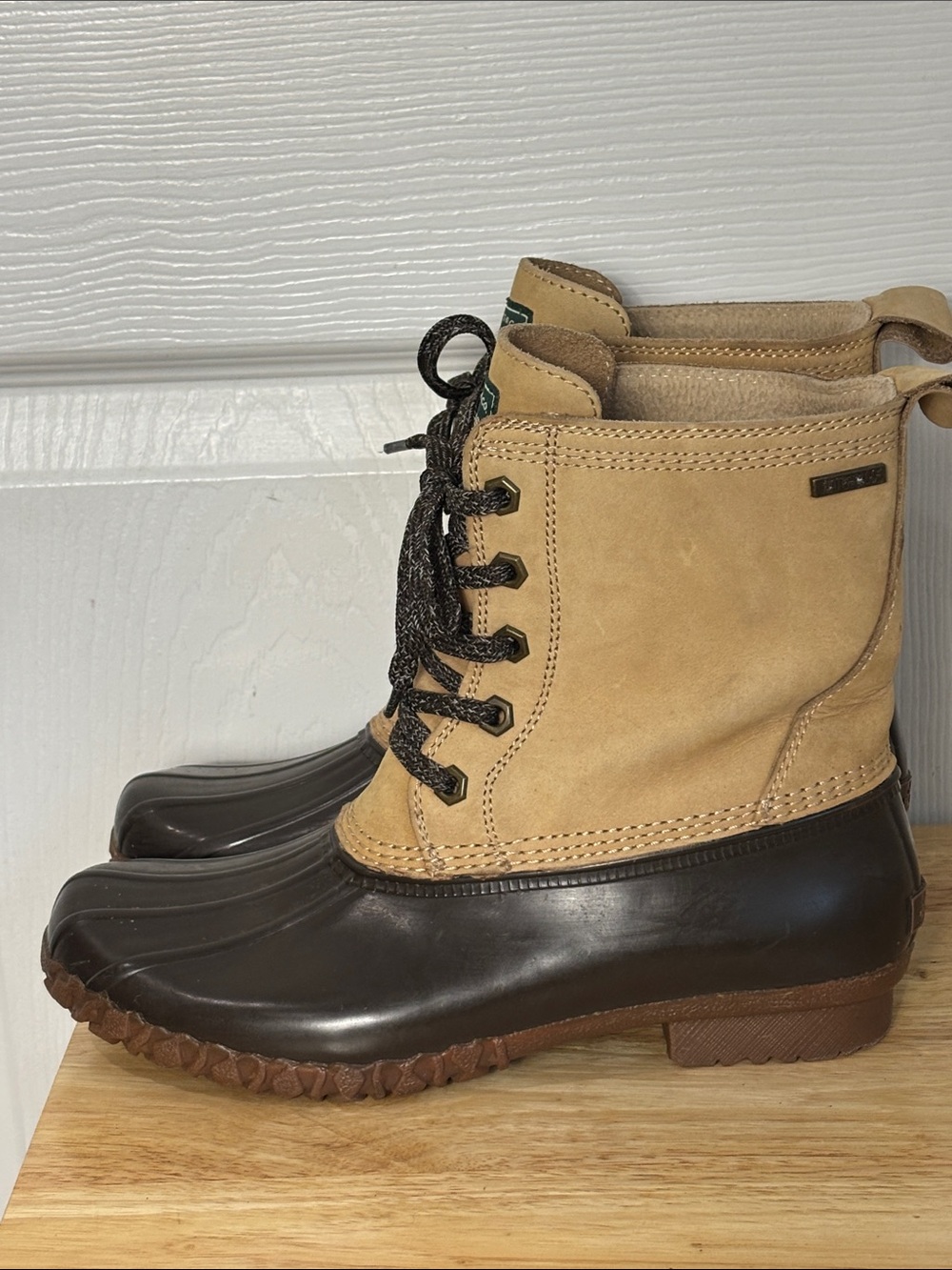BASS Waterproof Tan and Brown Duck Boots Size 7 leather upper rain winter boot